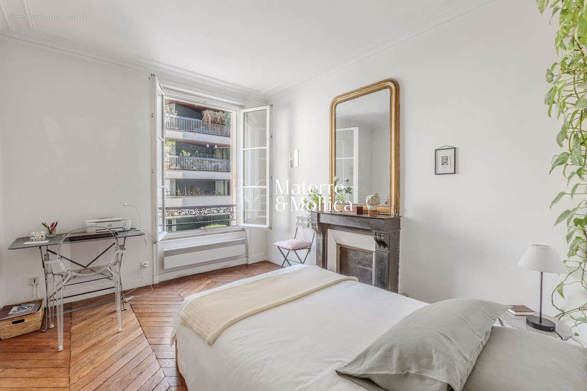 Appartement à PARIS-6E