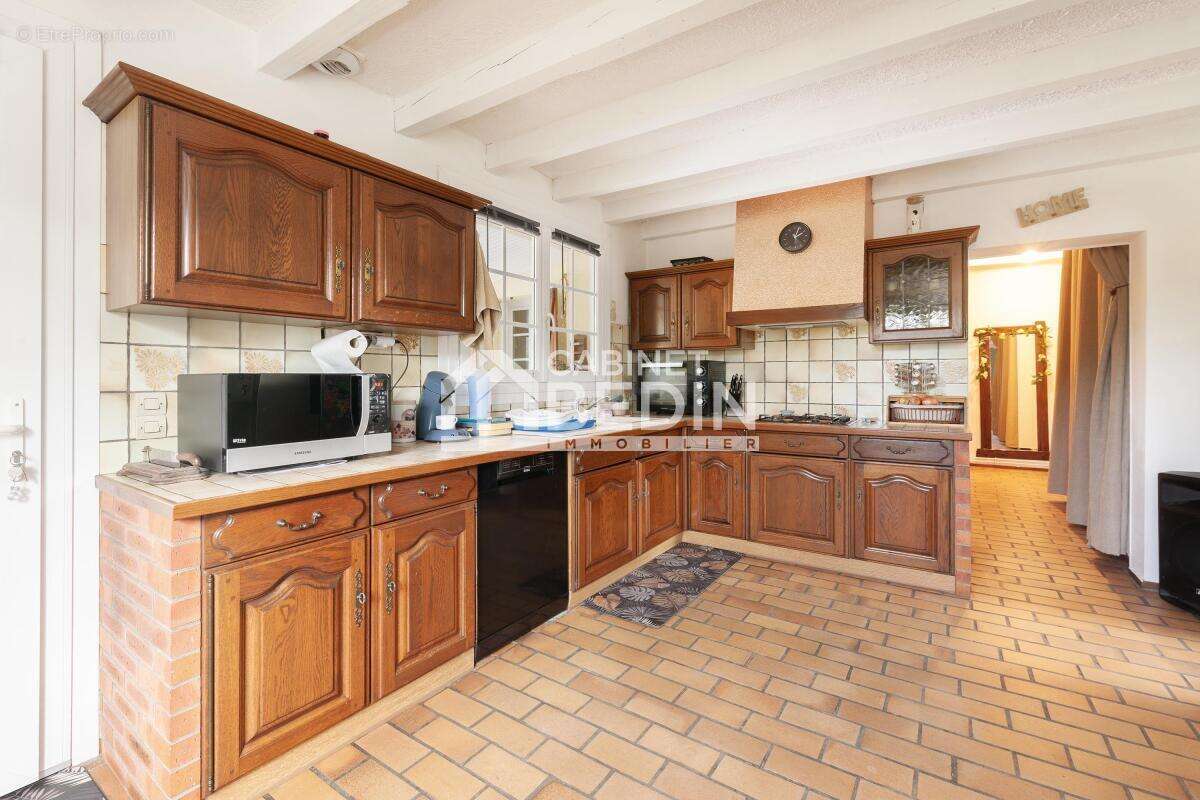 Maison à SAUGNAC-ET-CAMBRAN