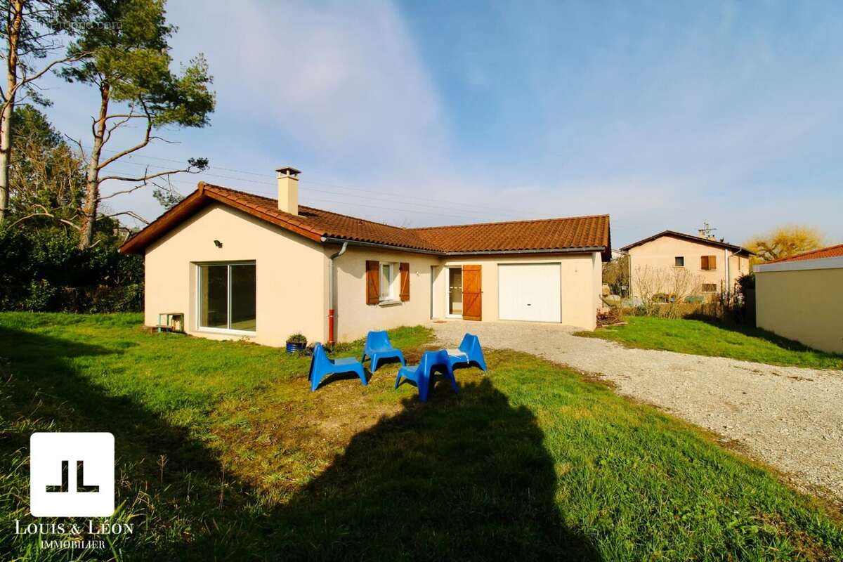 Maison à LUCENAY