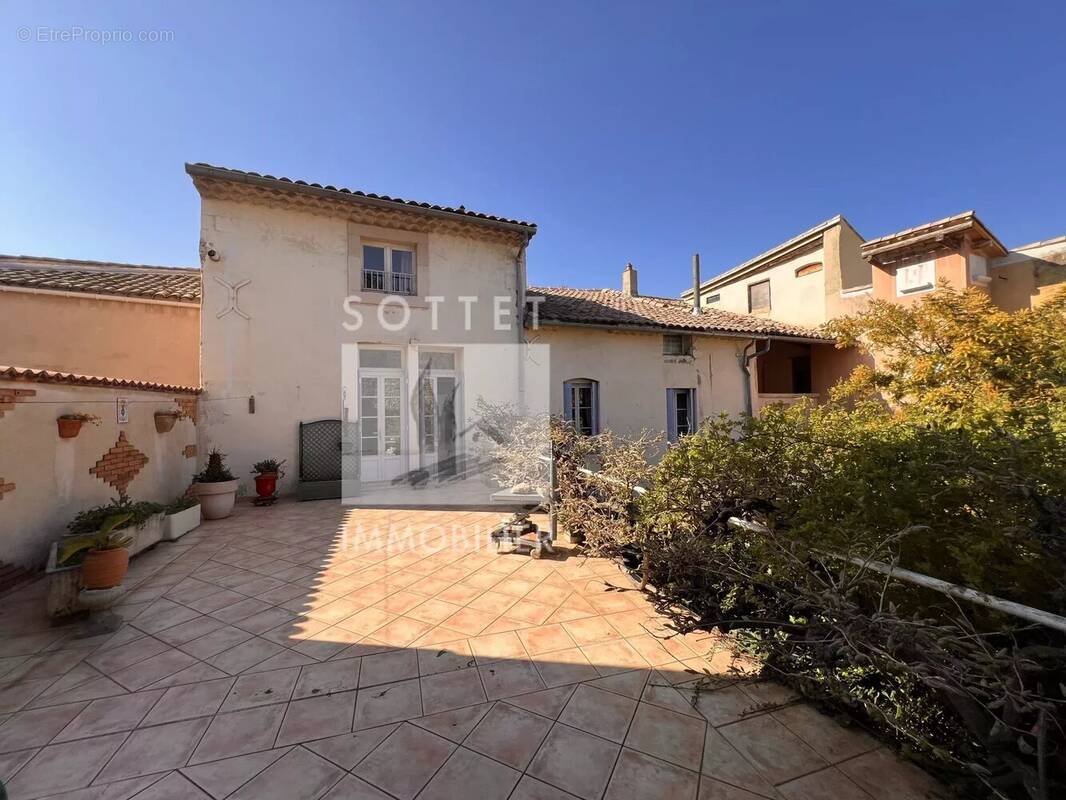 Maison à BOLLENE