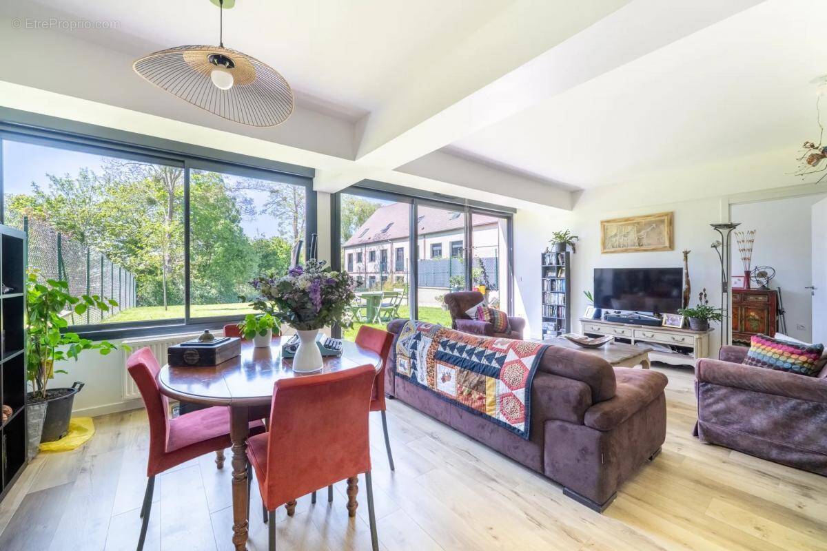 Appartement à JOUARS-PONTCHARTRAIN
