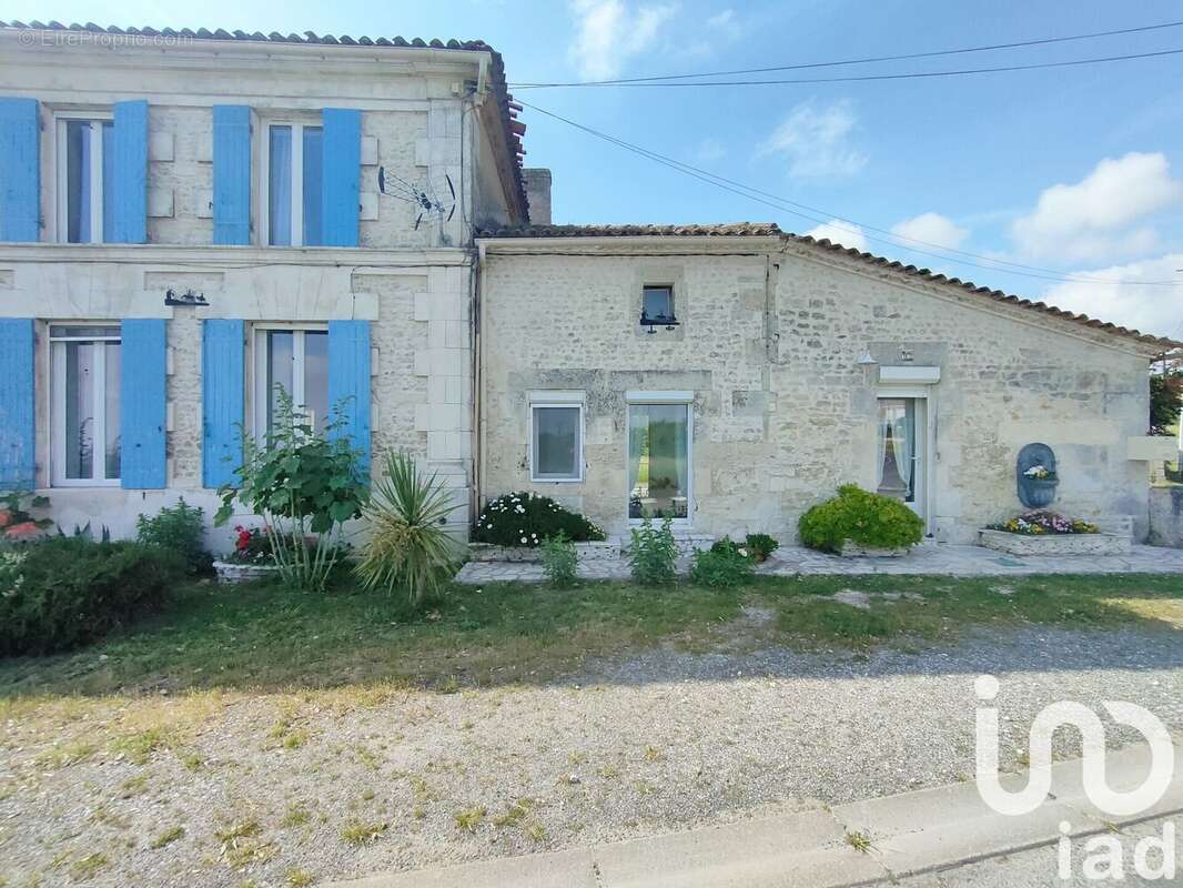 Photo 1 - Maison à CHENAC-SAINT-SEURIN-D&#039;UZET