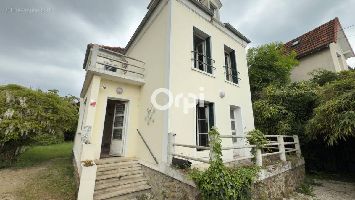 Maison à NEUILLY-PLAISANCE