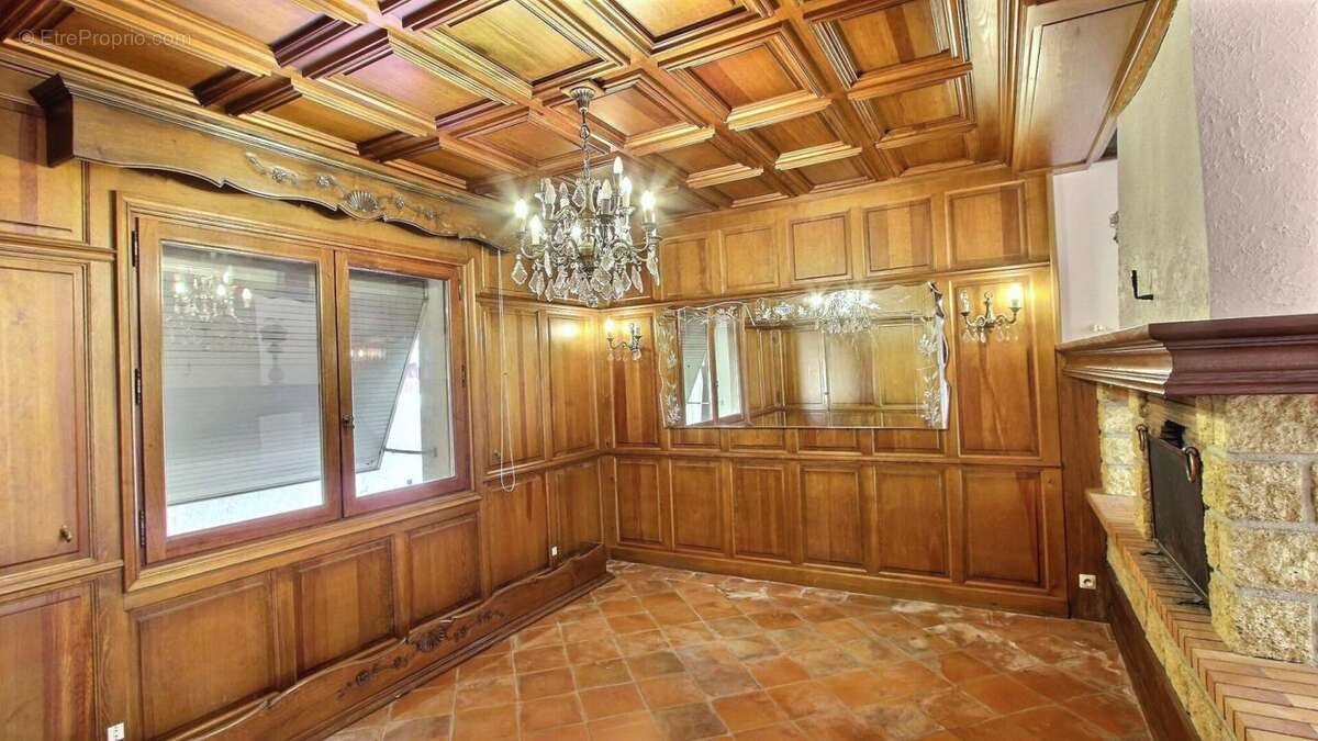 Maison à LE CANNET-DES-MAURES