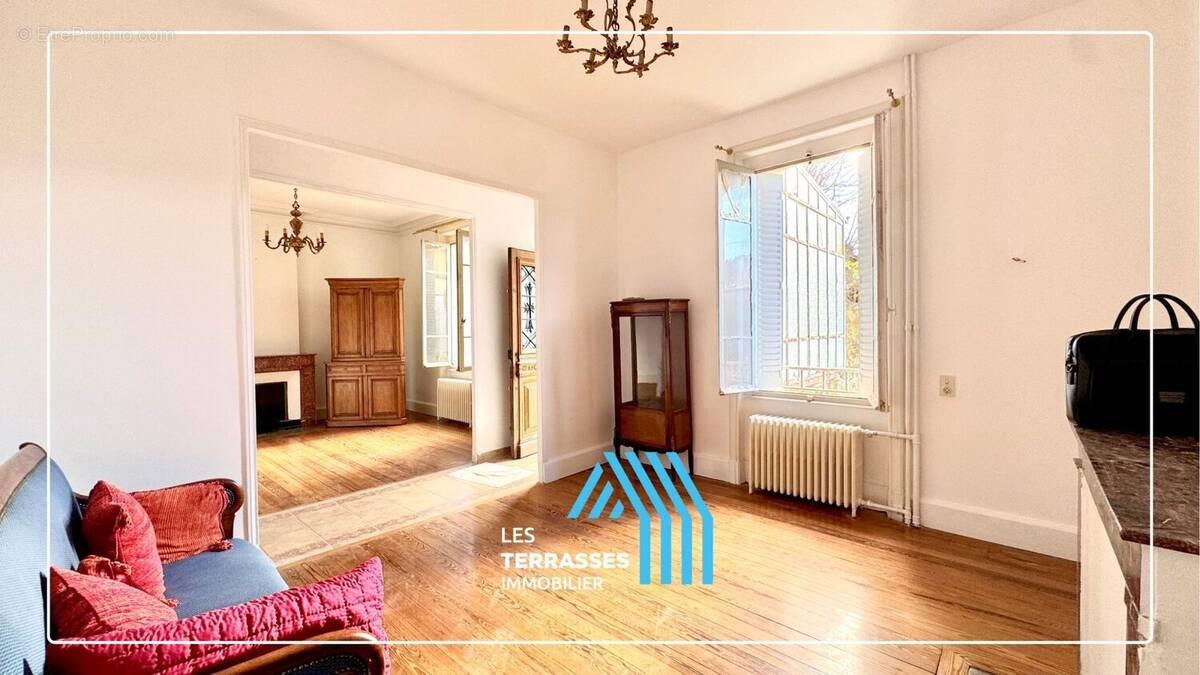 Maison à MONTELIMAR
