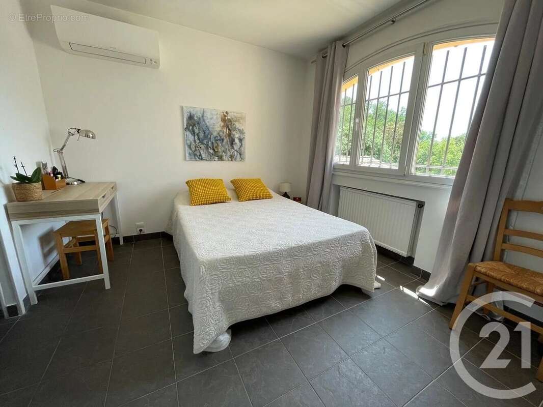 Maison à ROQUEFORT-LES-PINS