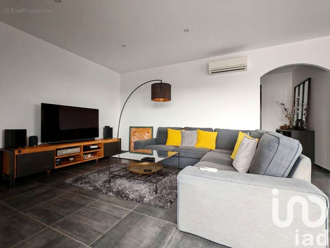 Photo 5 - Maison à UZER
