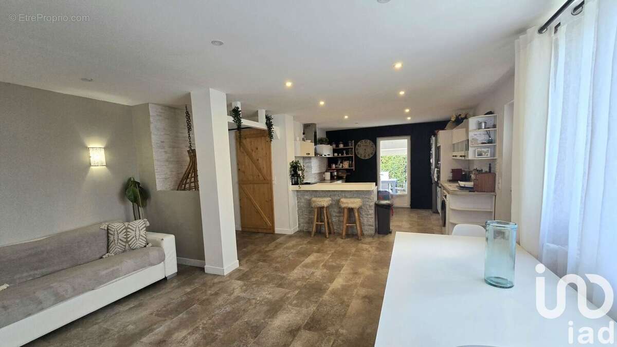 Photo 6 - Maison à BERRE-LES-ALPES