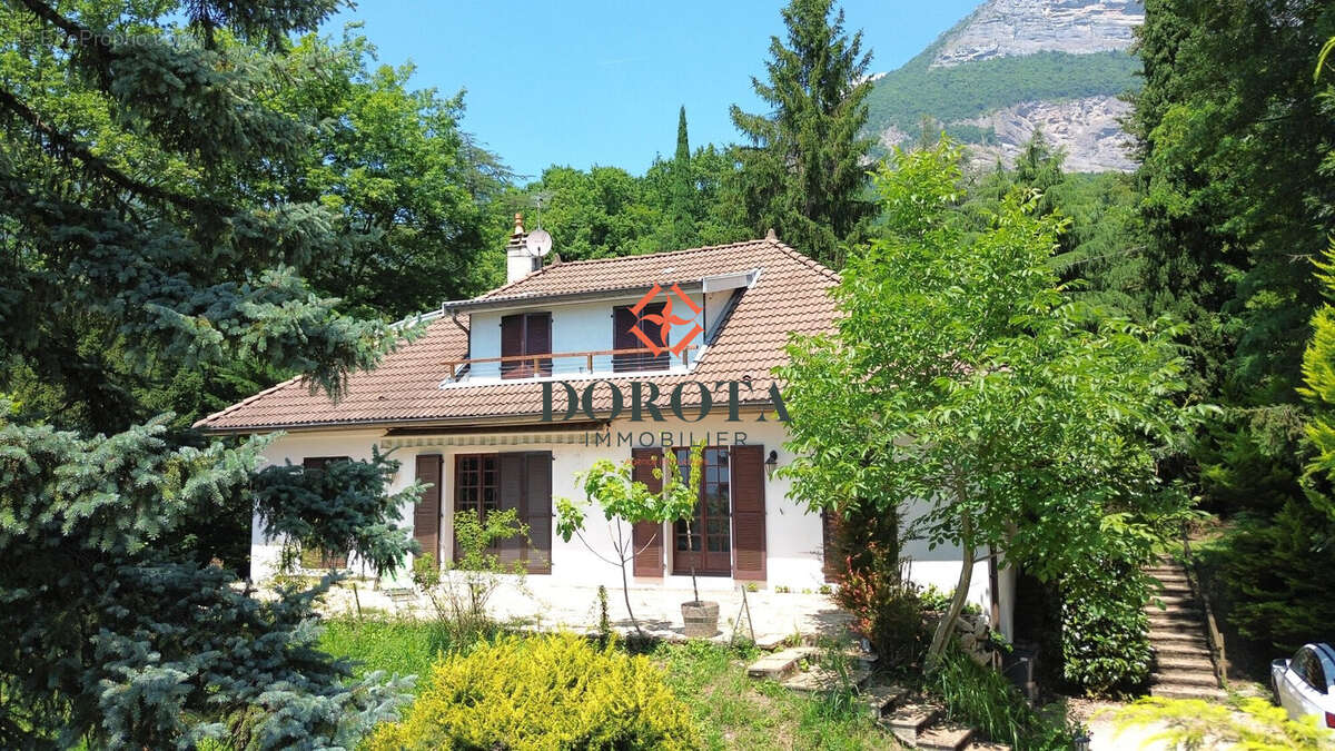 Maison à CORENC