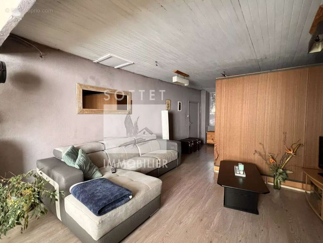 Maison à BOLLENE