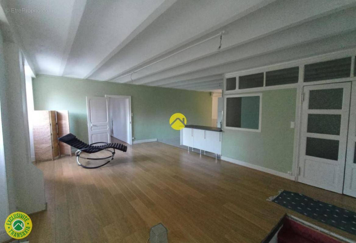 Appartement à NERIS-LES-BAINS