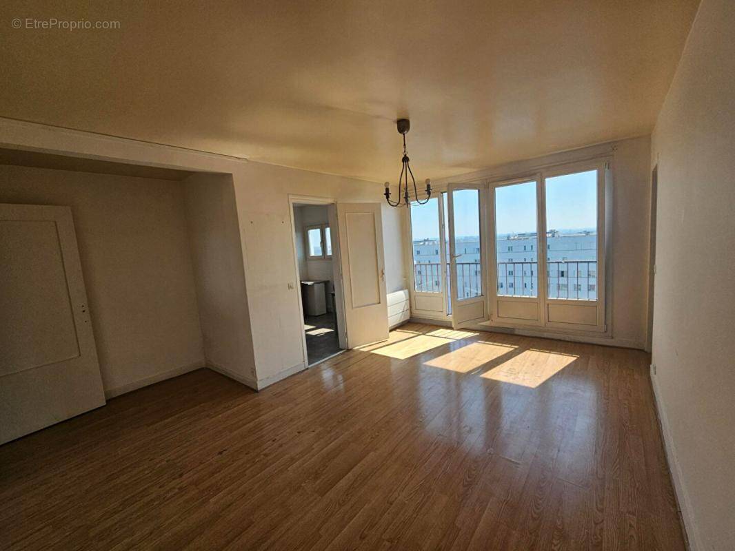Appartement à VILLIERS-LE-BEL