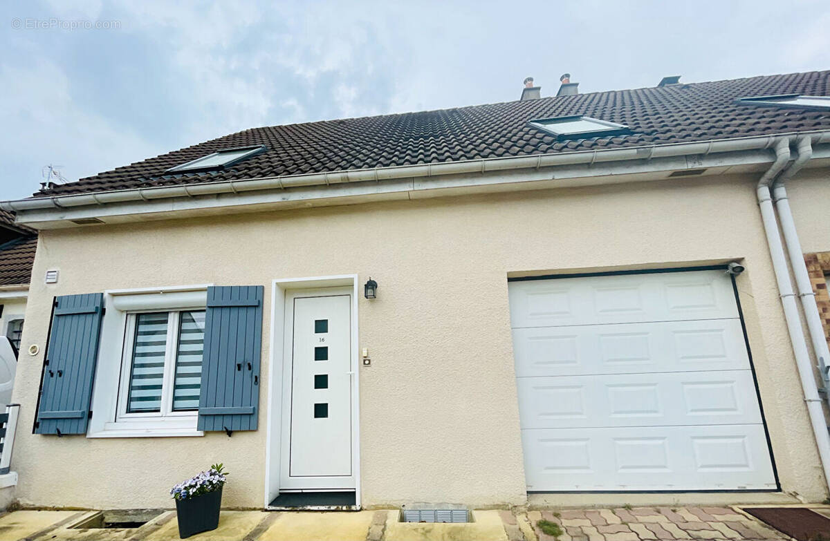 Maison à BRIE-COMTE-ROBERT