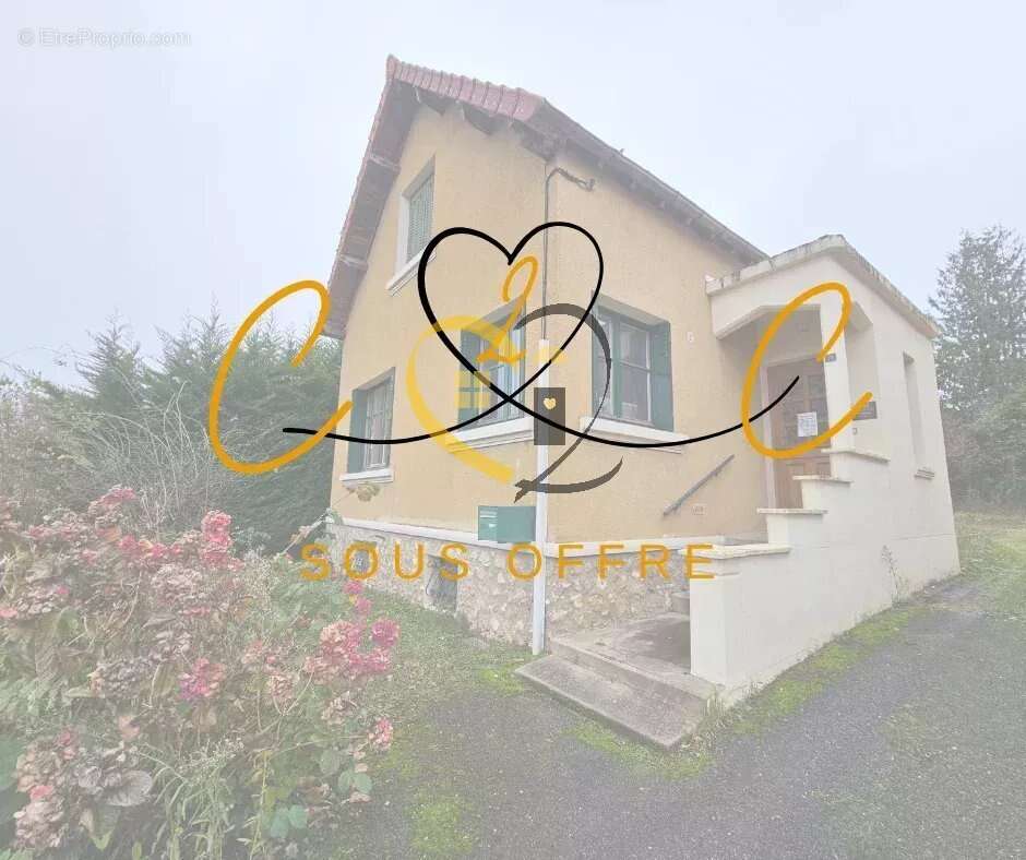 Maison à IVOY-LE-PRE