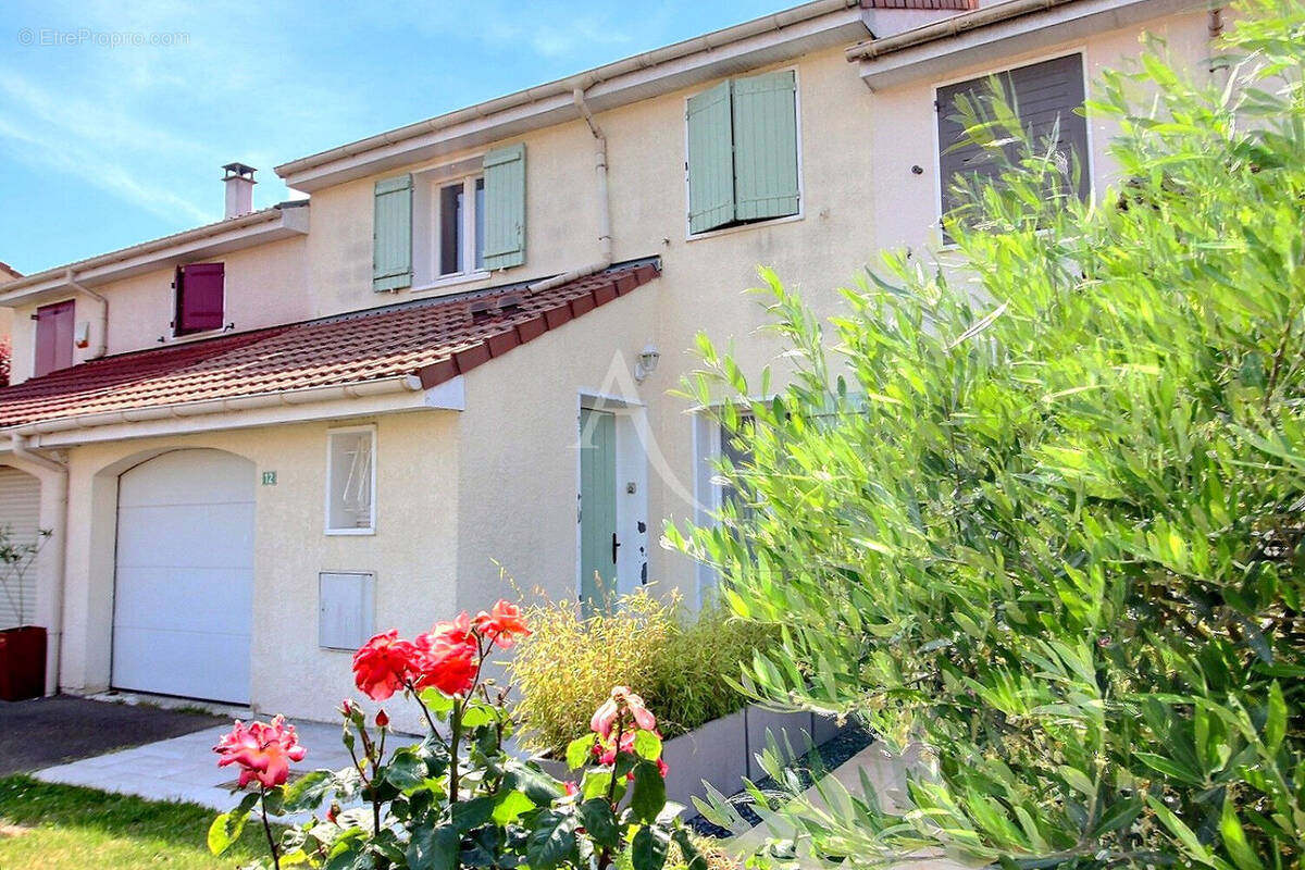Maison à MAUREPAS