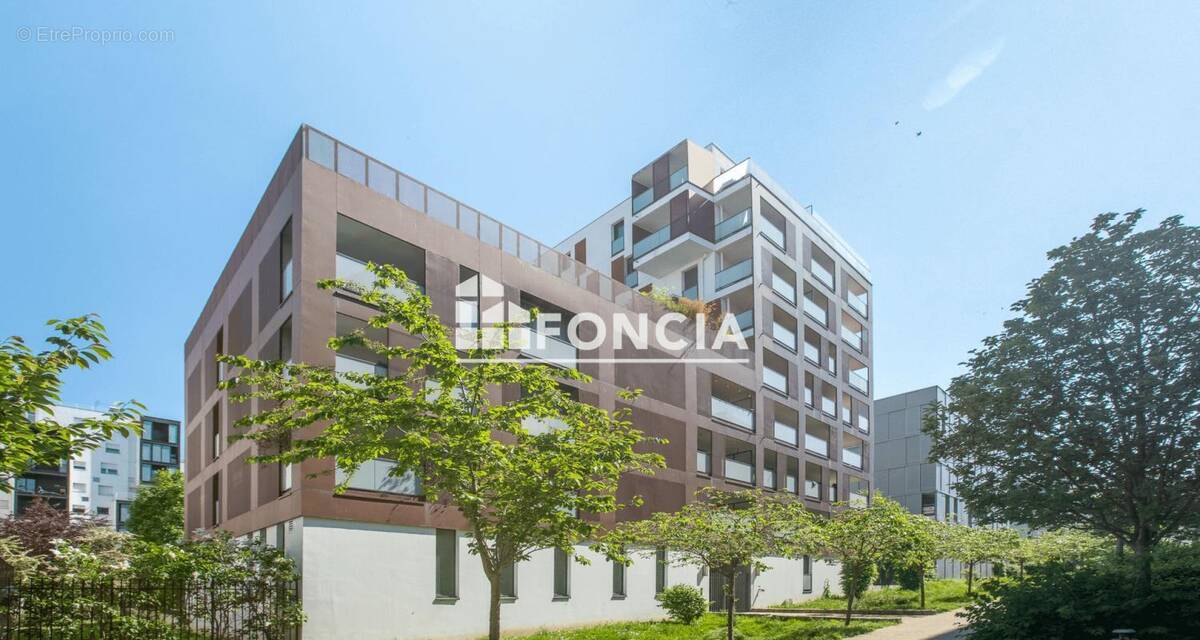 Appartement à COLOMBES