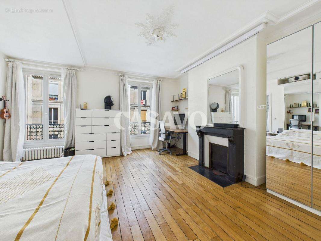 Appartement à PARIS-10E
