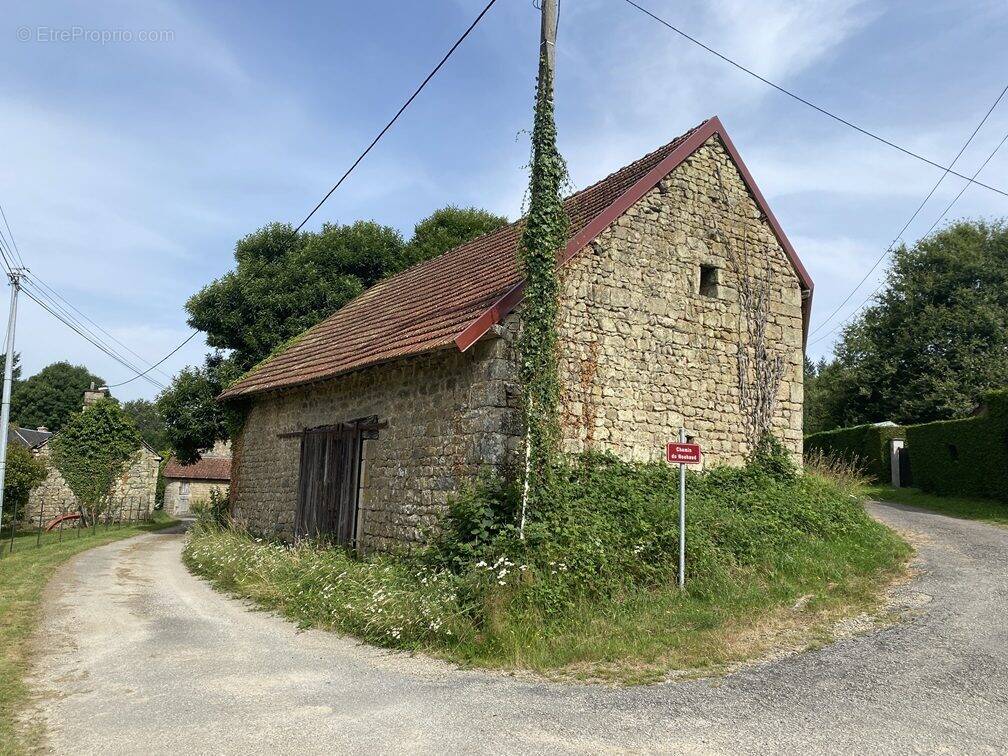 Terrain à PEYRAT-LE-CHATEAU