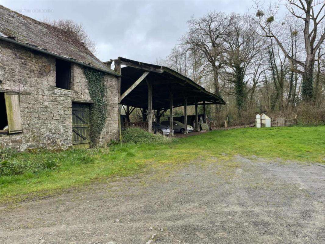 Maison à MINIAC-MORVAN