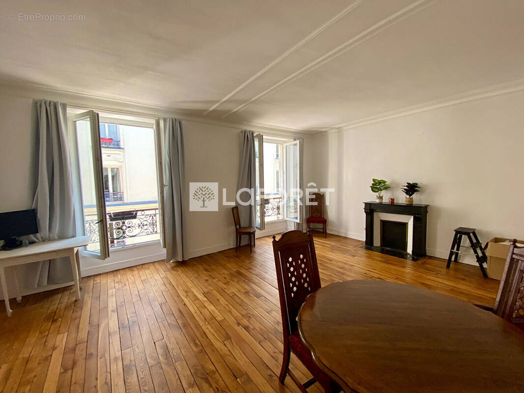 Appartement à PARIS-15E