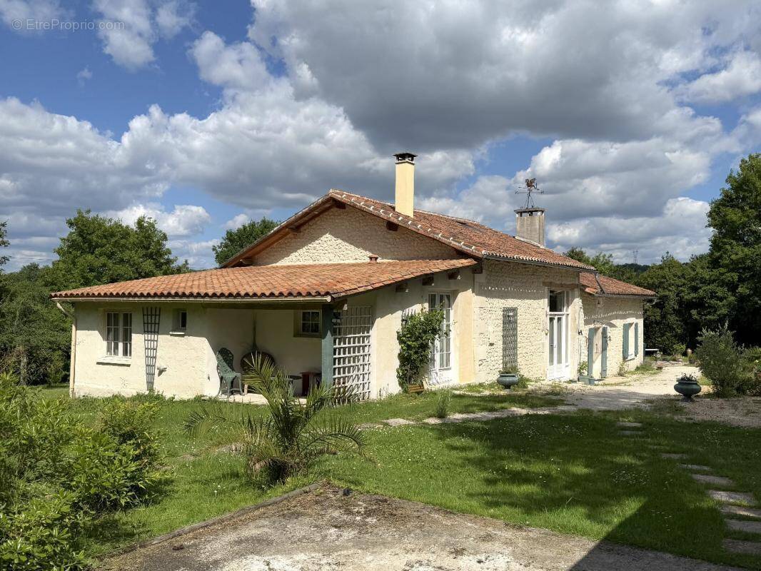 Maison à BOUTEILLES-SAINT-SEBASTIEN