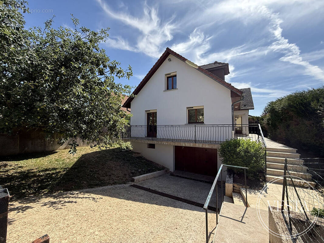 Maison à FIXIN