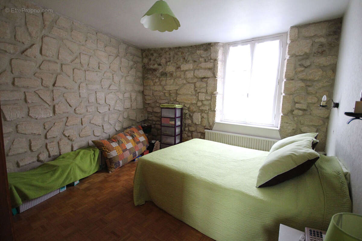 Maison à VERNEUIL-EN-HALATTE