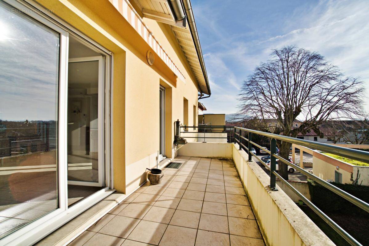 Appartement à QUINCIEUX
