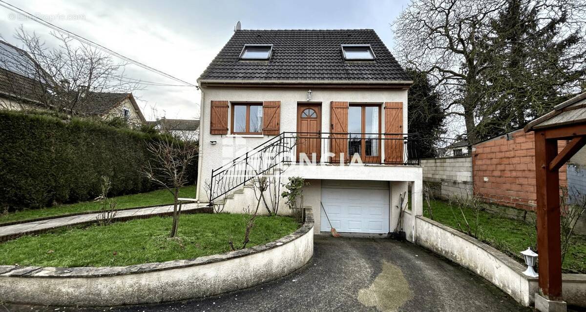 Maison à VILLENEUVE-SAINT-GEORGES