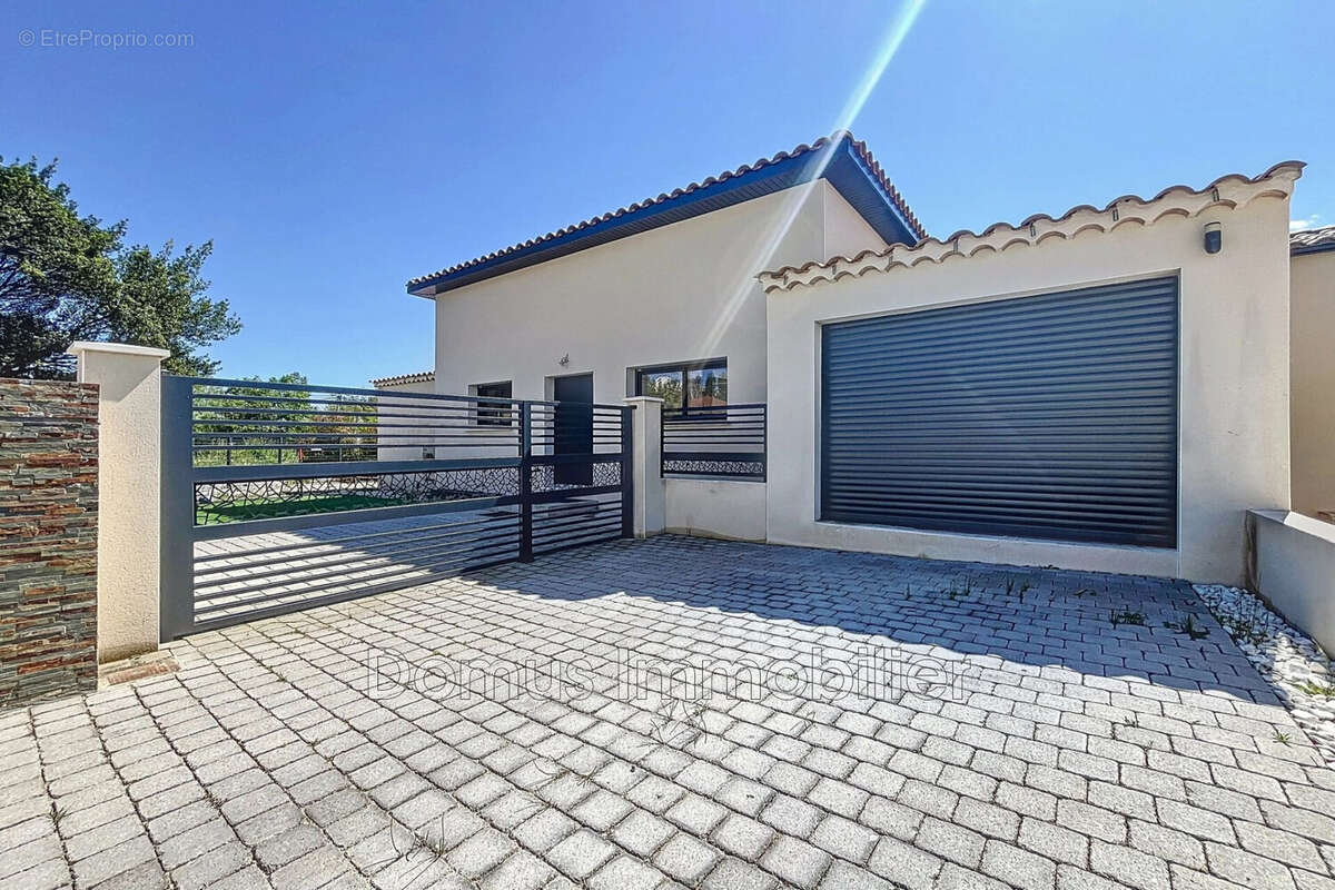 Maison à CHATEAUNEUF-DE-GADAGNE