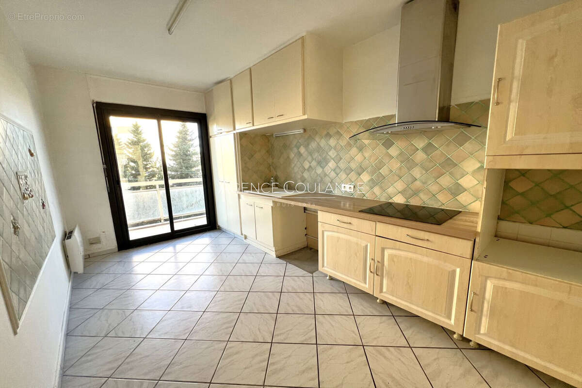 Appartement à MARSEILLE-10E