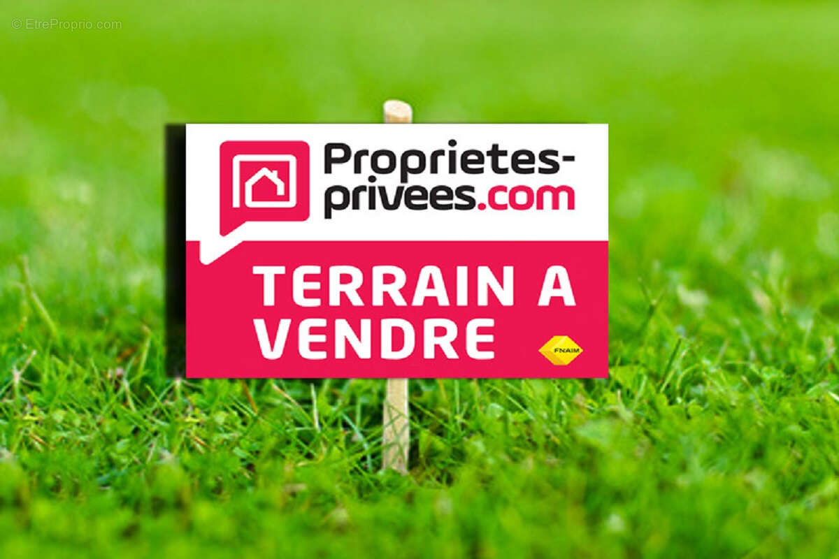 Terrain à SAINT-GUYOMARD
