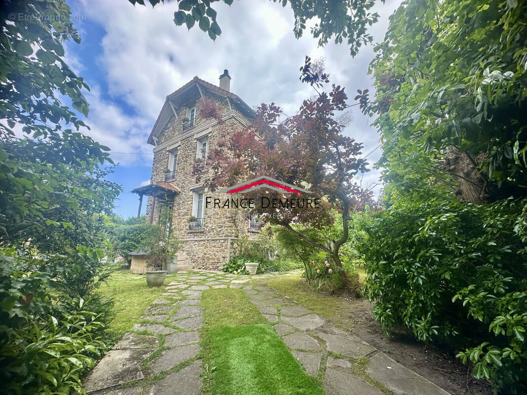 Maison à FRANCONVILLE