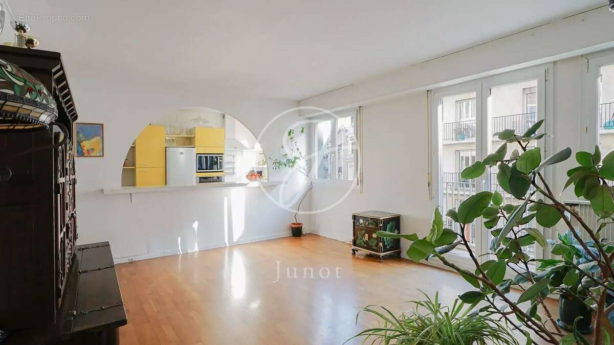 Appartement à PARIS-6E