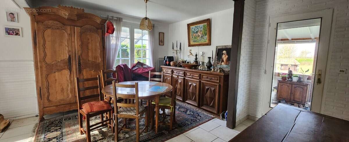 Maison à GREGES