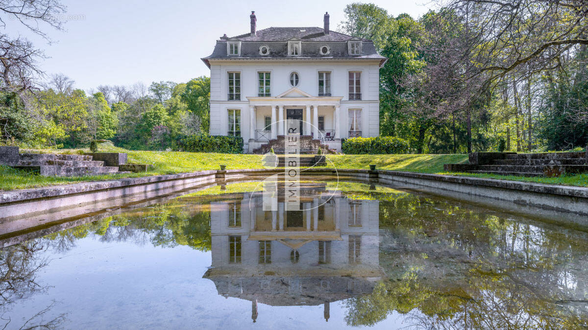 Maison à FONTAINEBLEAU
