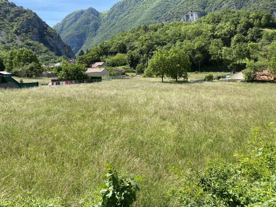 Terrain à TARASCON-SUR-ARIEGE