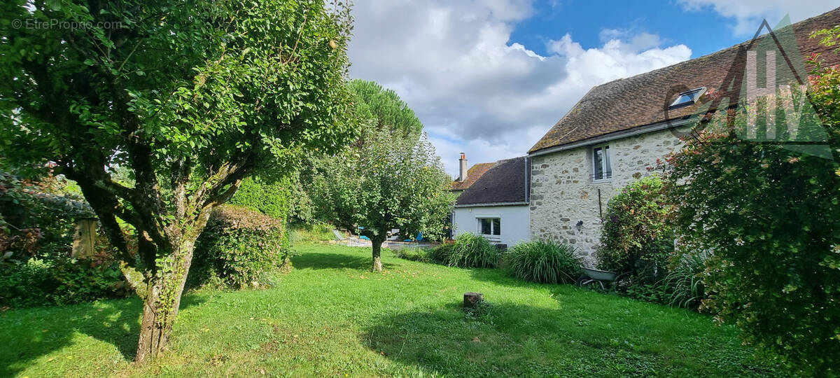 Maison à SOURDUN