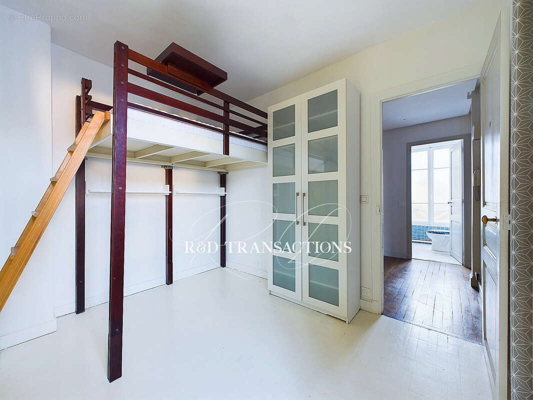 Maison à SURESNES