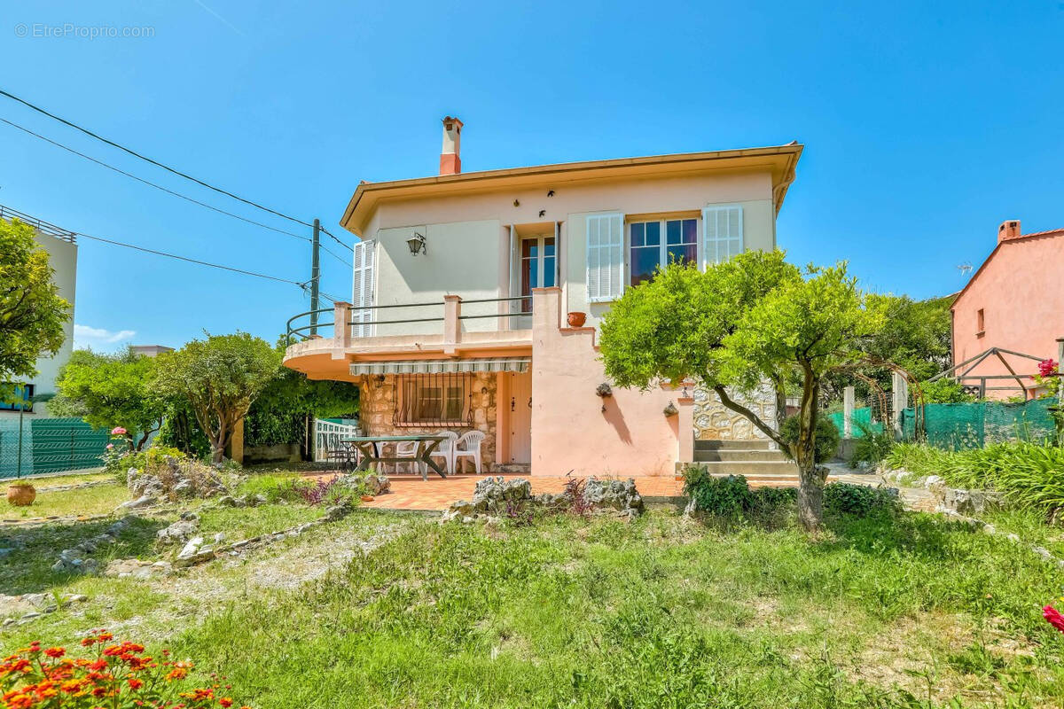 Maison à CAGNES-SUR-MER