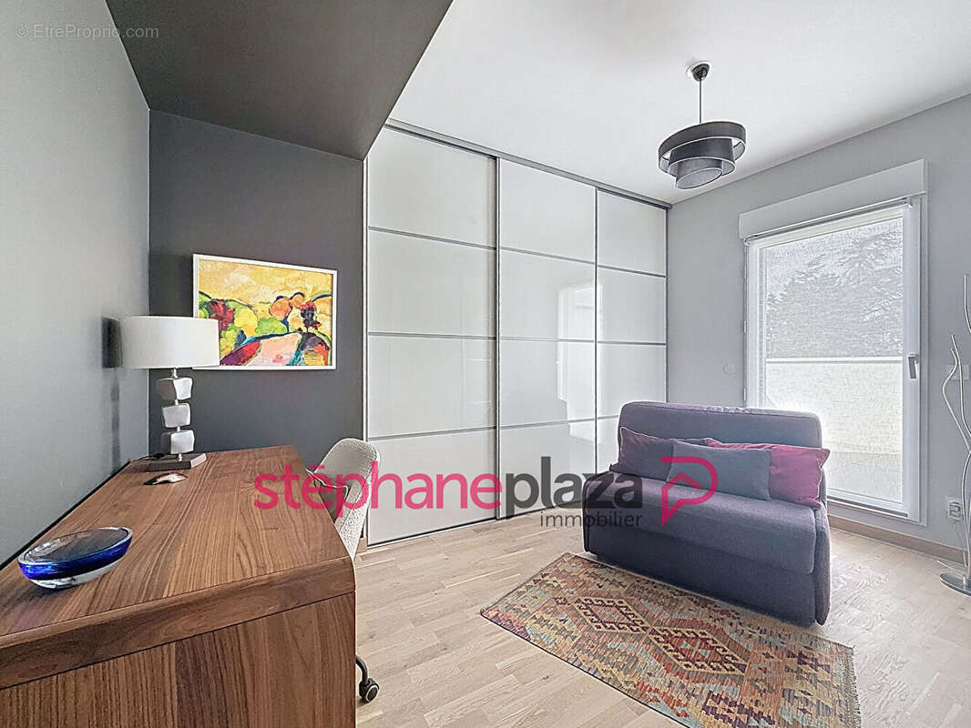 Appartement à DECINES-CHARPIEU