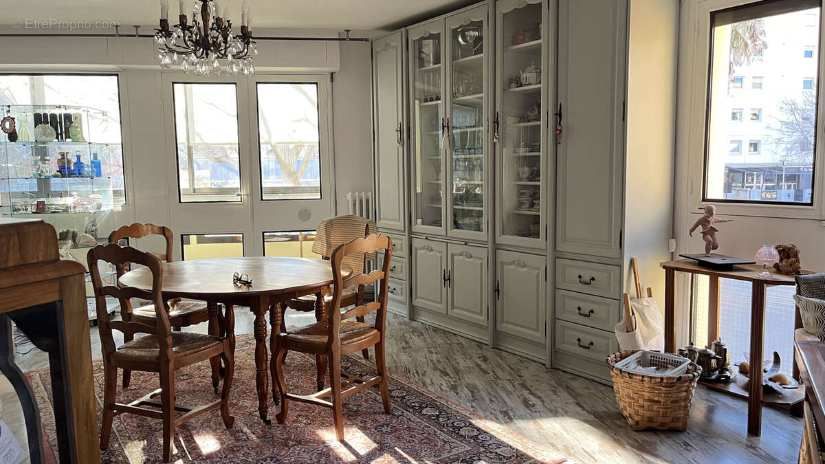 Appartement à NIMES