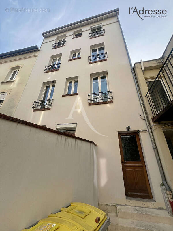 Appartement à SURESNES