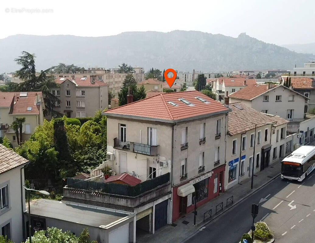 Appartement à GUILHERAND-GRANGES