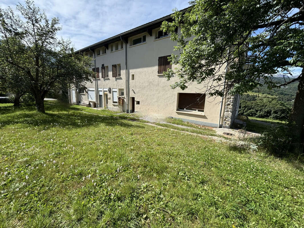 Appartement à JAUSIERS
