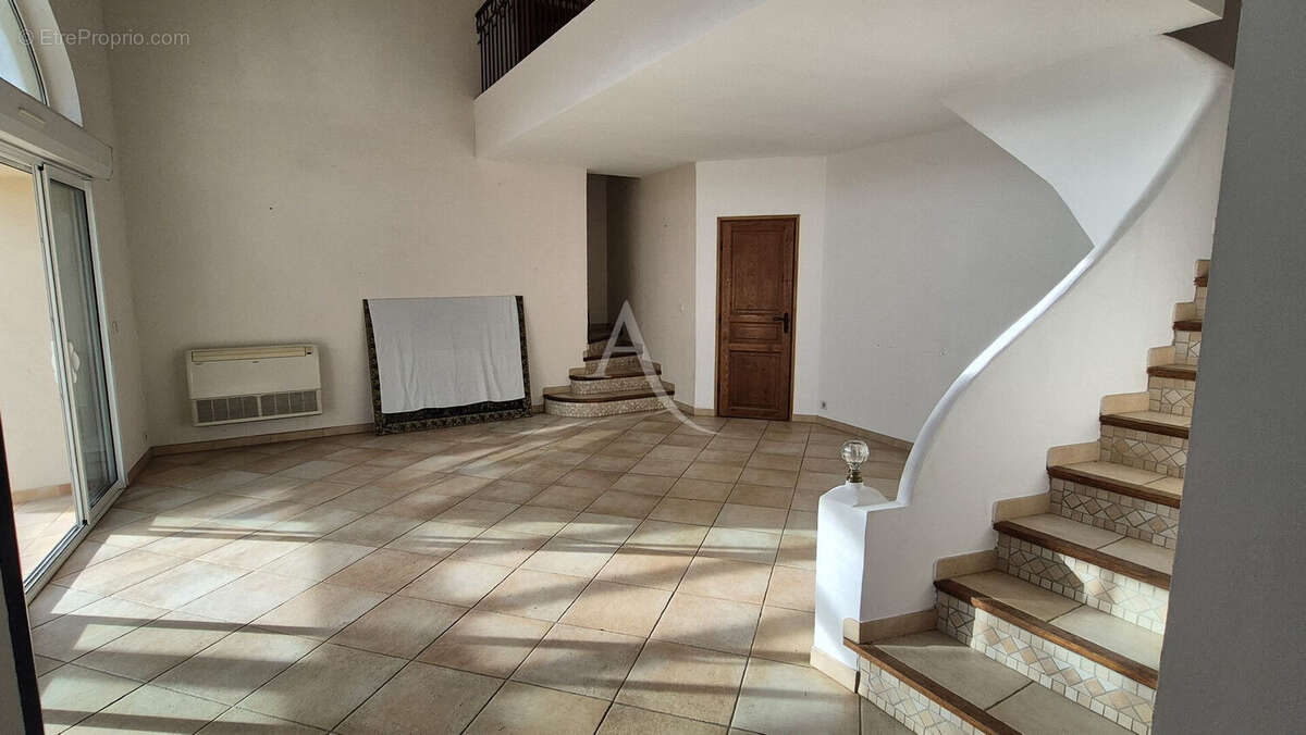 Maison à BIZE-MINERVOIS