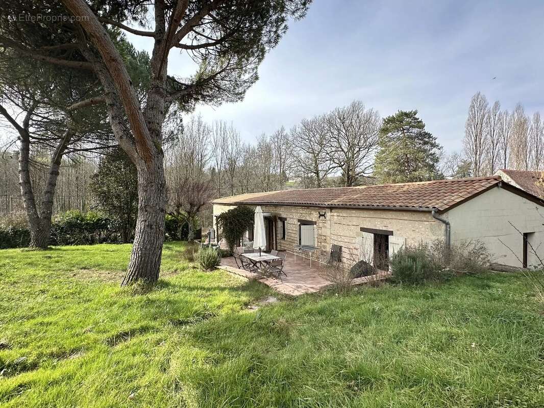 Maison à PINEUILH