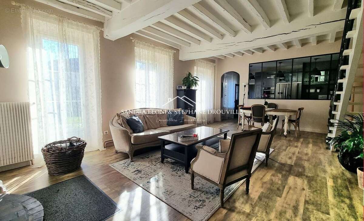 Maison à SAINT-PIAT
