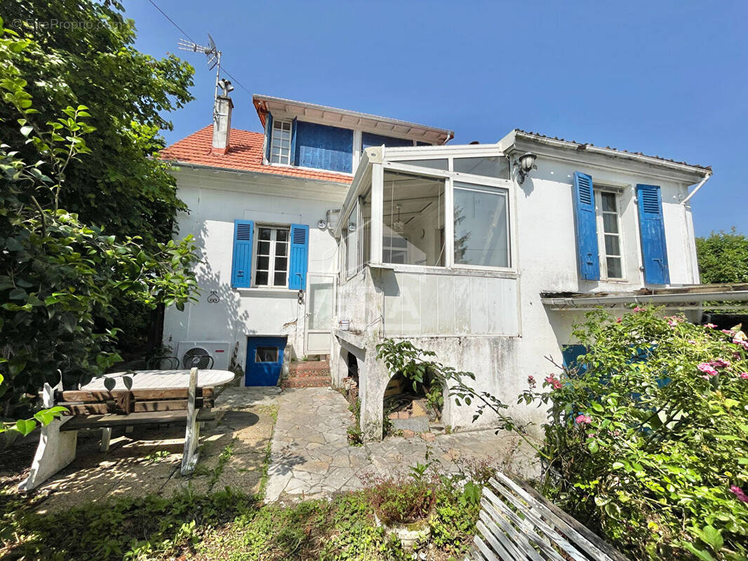 Maison à VIC-EN-BIGORRE