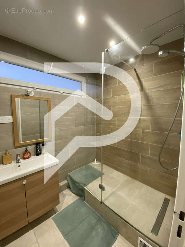 Appartement à LE BOURGET